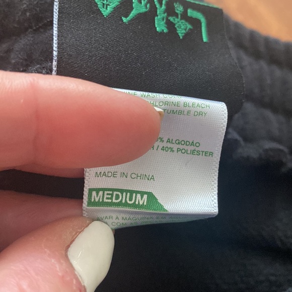 Black shorts - Picture 5 of 5